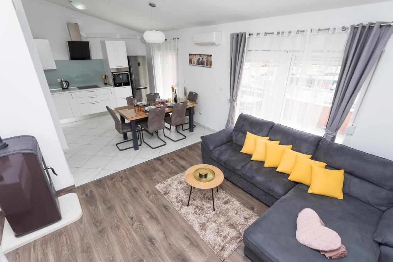 Bloom Apartment Σπλιτ Εξωτερικό φωτογραφία